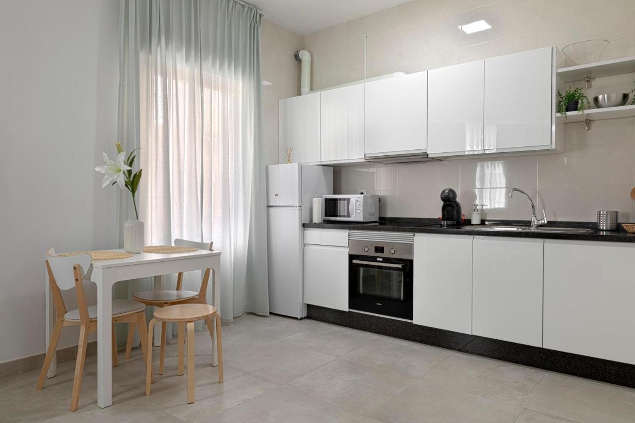 Homeabout Juan De Austria Apartments Малага Екстер'єр фото