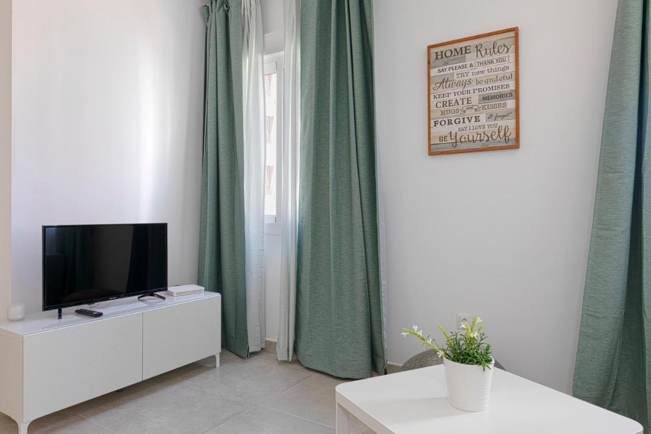 Homeabout Juan De Austria Apartments Малага Екстер'єр фото