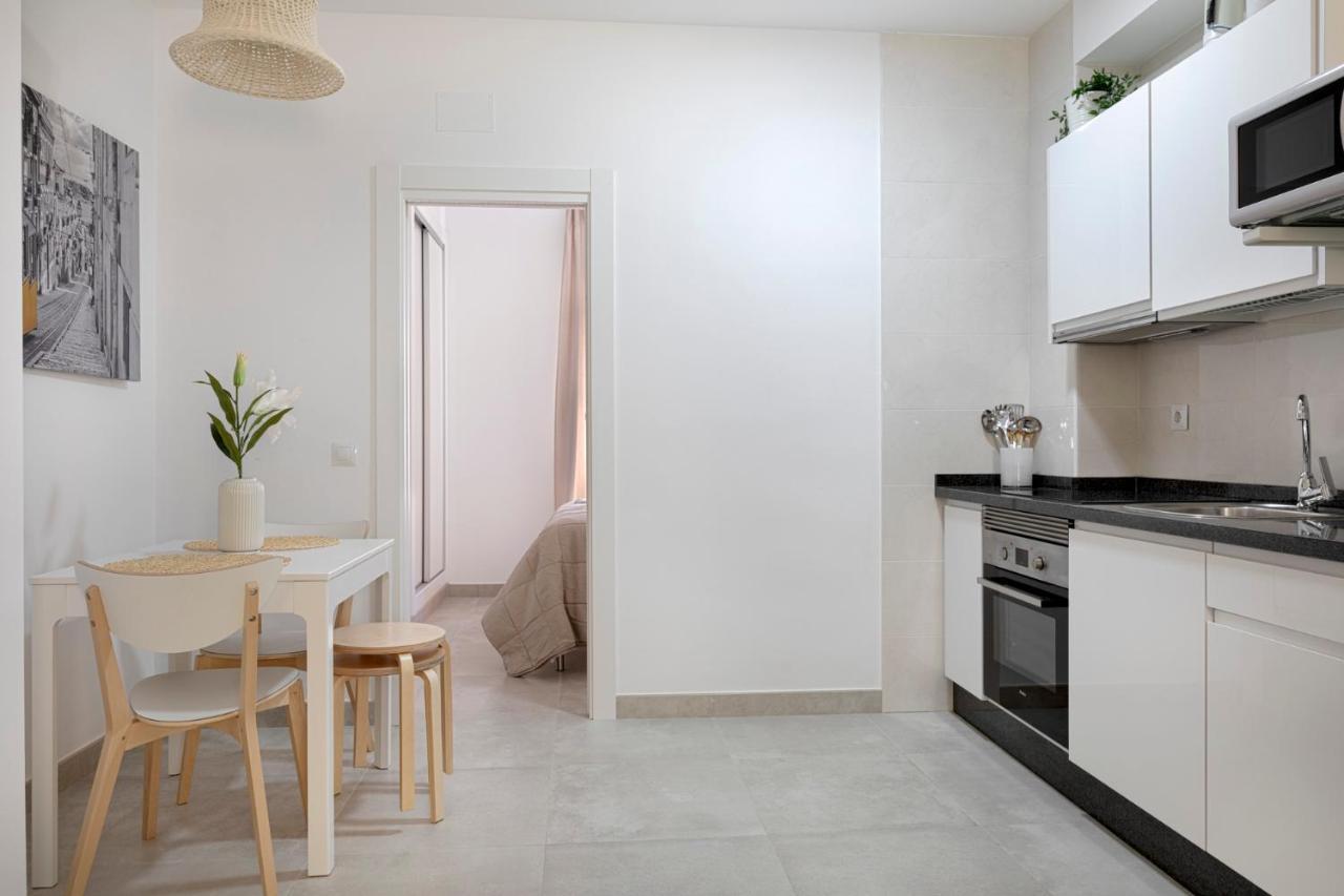 Homeabout Juan De Austria Apartments Малага Екстер'єр фото