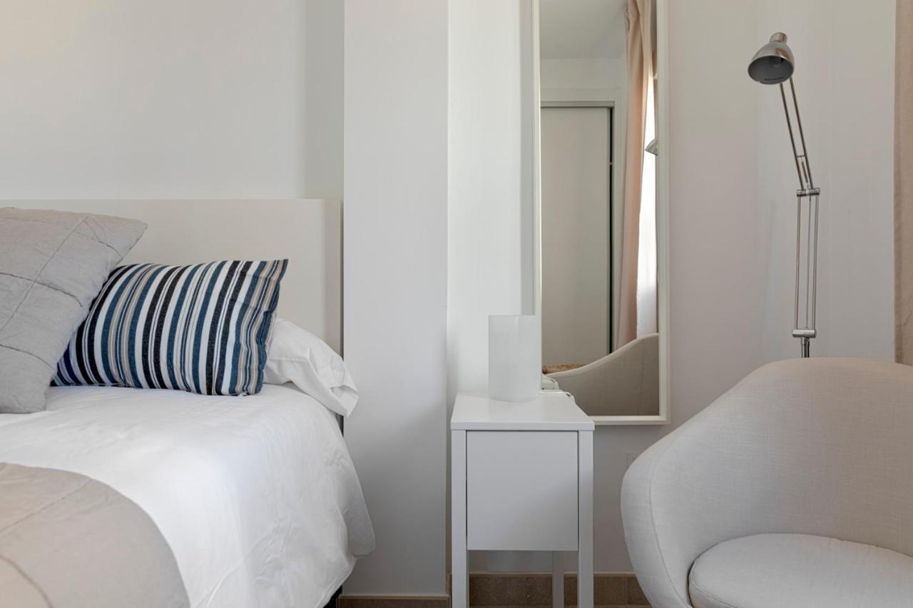 Homeabout Juan De Austria Apartments Малага Екстер'єр фото
