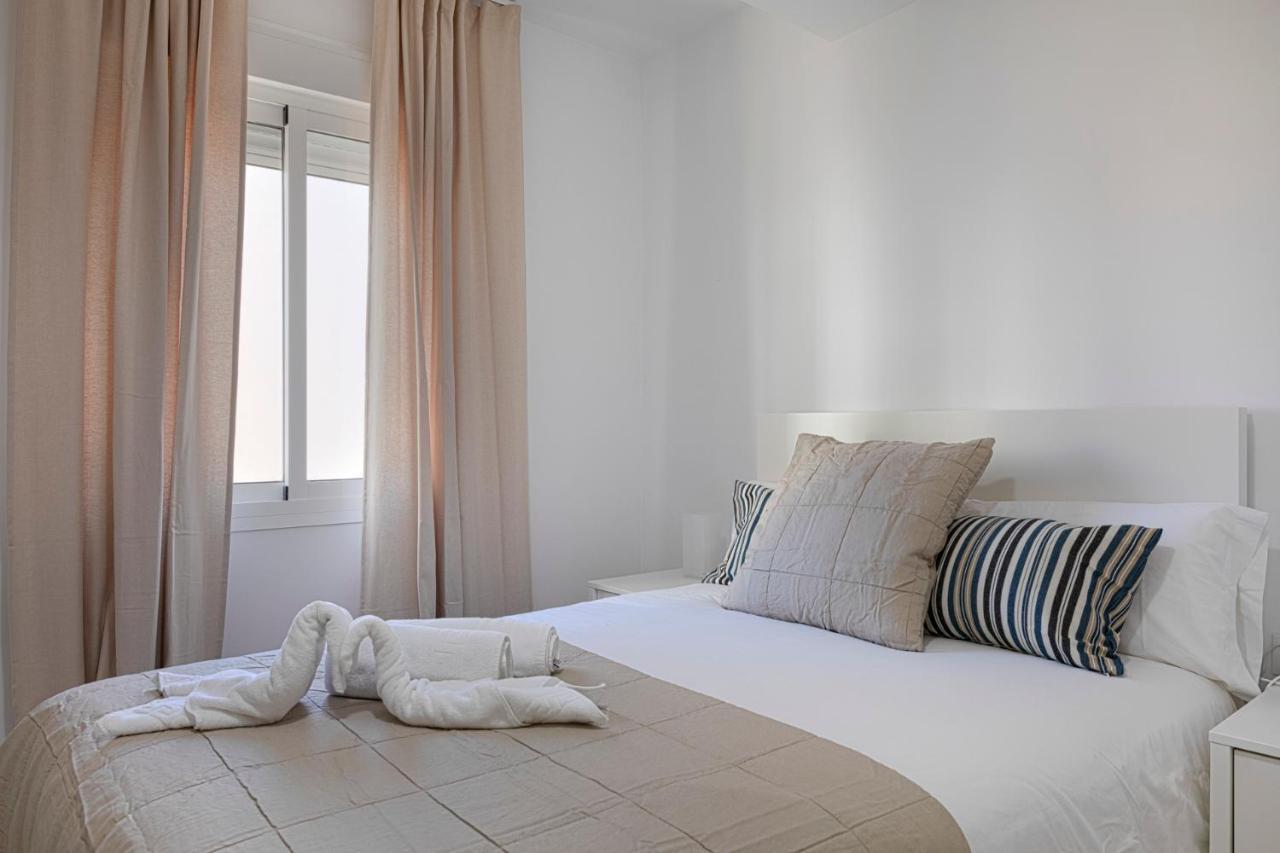 Homeabout Juan De Austria Apartments Малага Екстер'єр фото