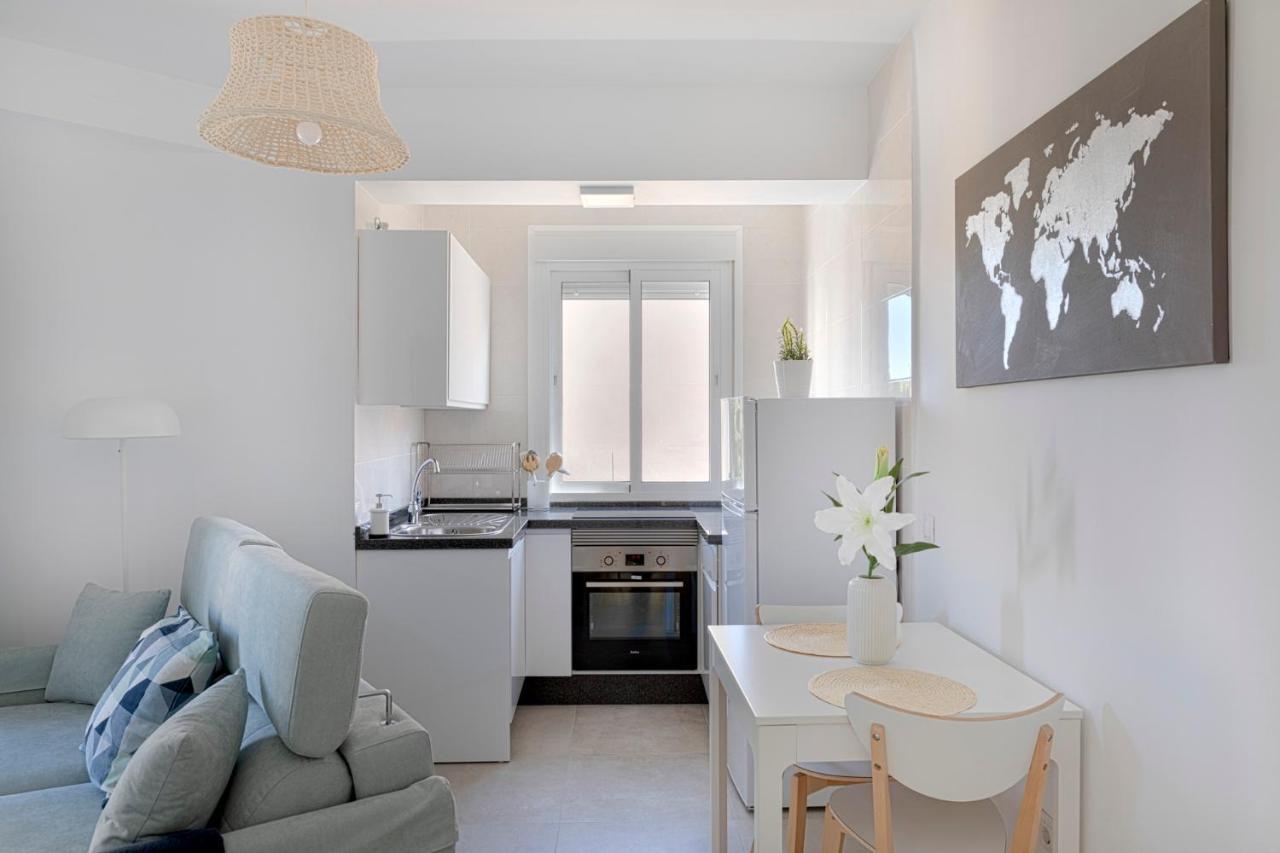 Homeabout Juan De Austria Apartments Малага Екстер'єр фото